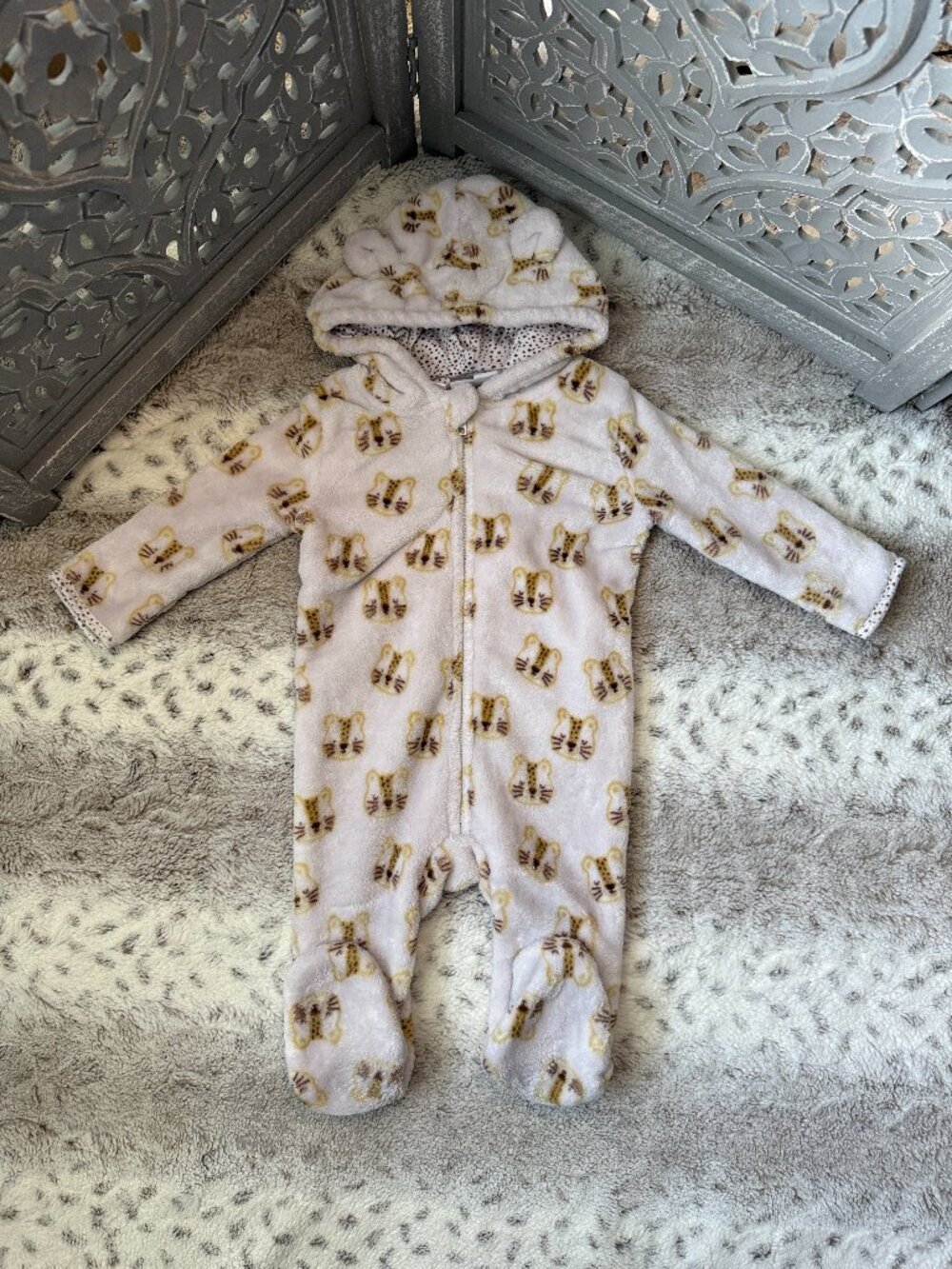 Penelope Mack fleece hoodie footie pajamas baby 6-9 months tiger winter pajamas